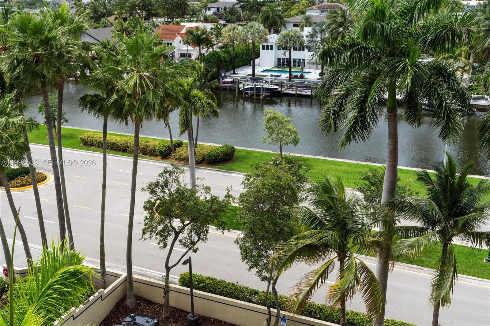 3598 Yacht Club Dr, Aventura FL 33180 — 55