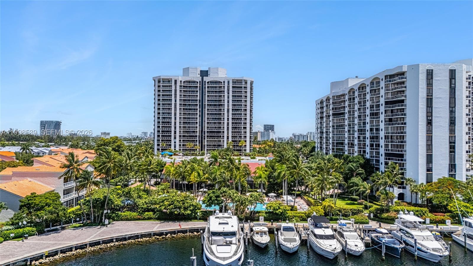 3598 Yacht Club Dr, Aventura FL 33180 — 37