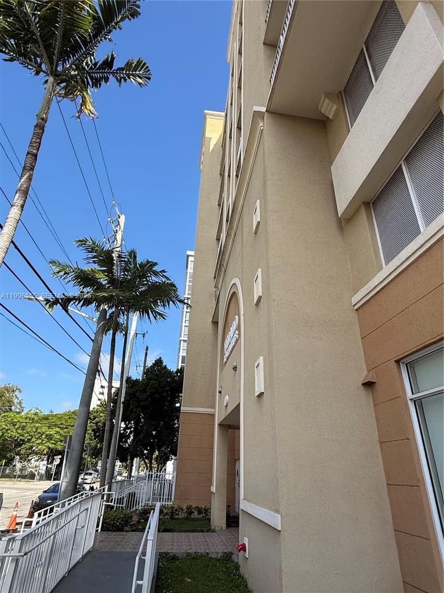 119 SW 6th Ave # 405, Miami FL 33130 — 18