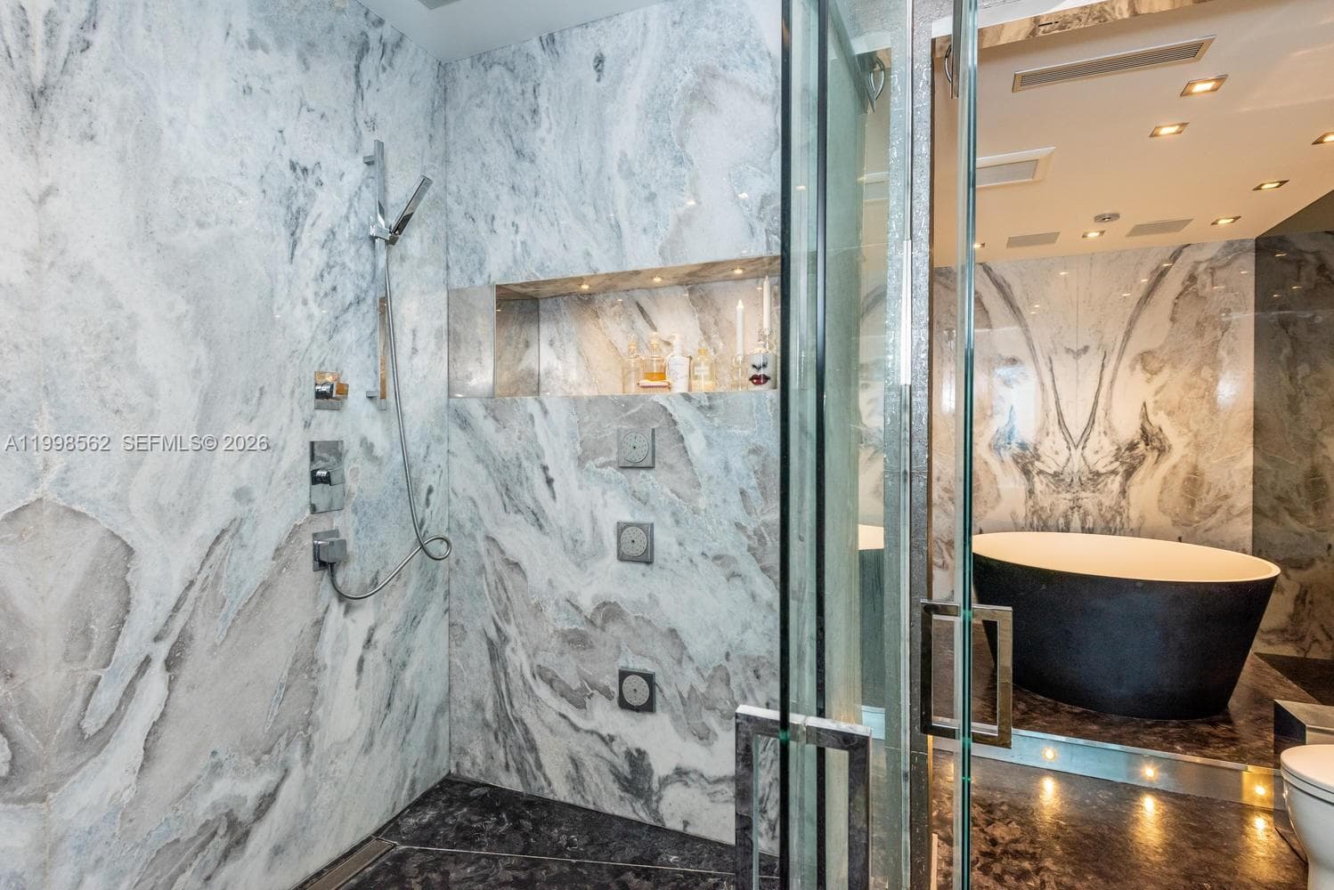 50 S Pointe Dr # 905, Miami Beach FL 33139 — 22