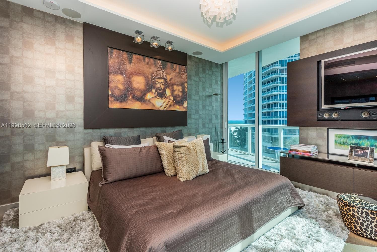50 S Pointe Dr # 905, Miami Beach FL 33139 — 28