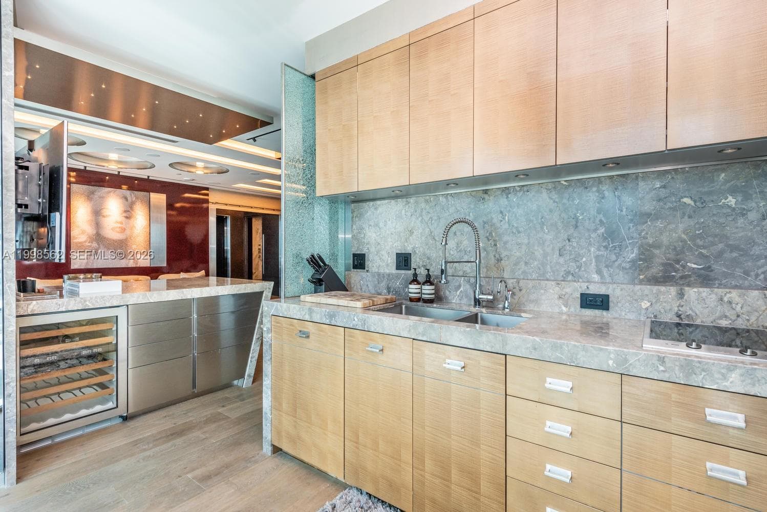 50 S Pointe Dr # 905, Miami Beach FL 33139 — 15