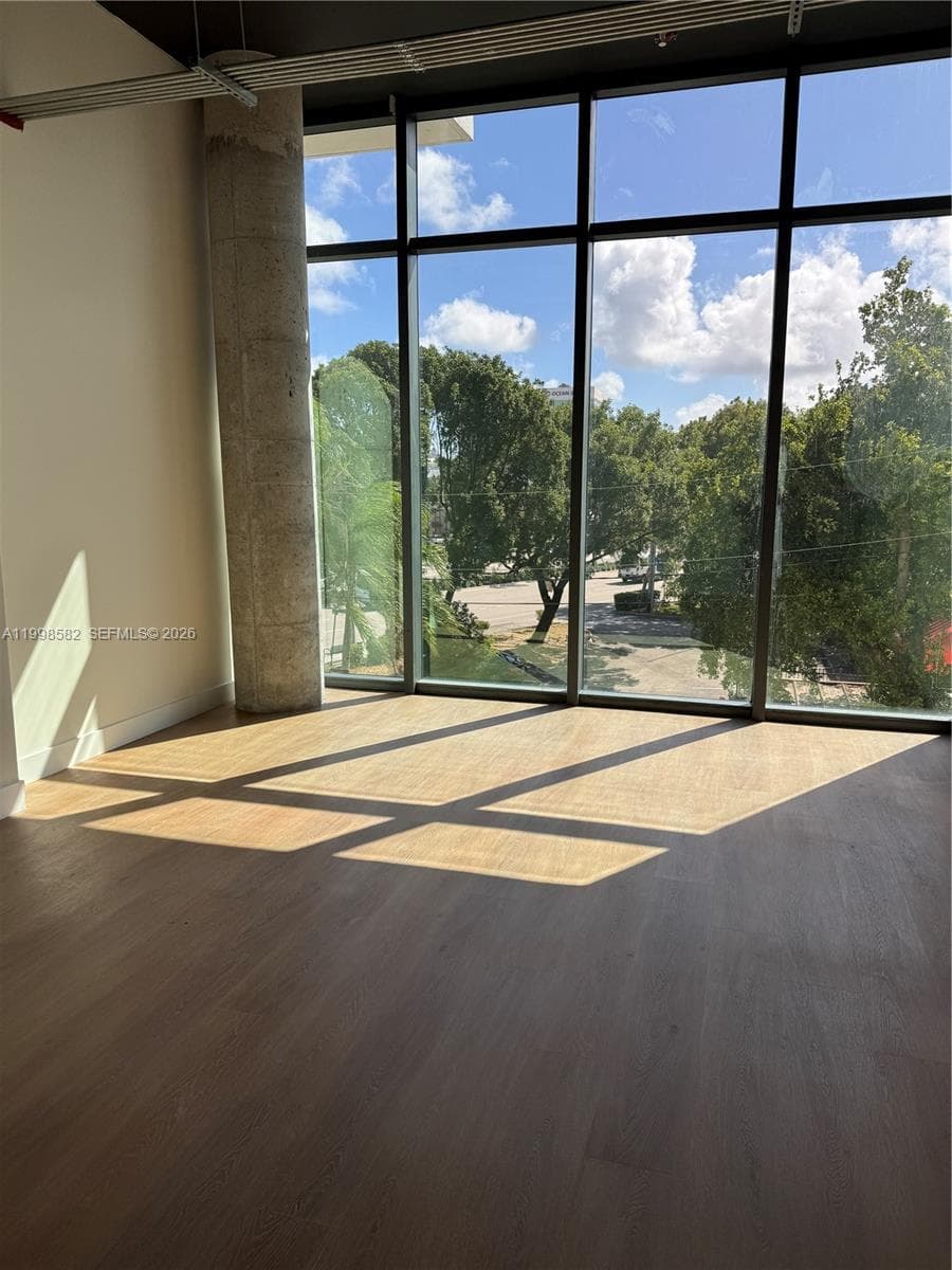 21290 Biscayne Blvd # 408, Aventura FL 33180 — 5