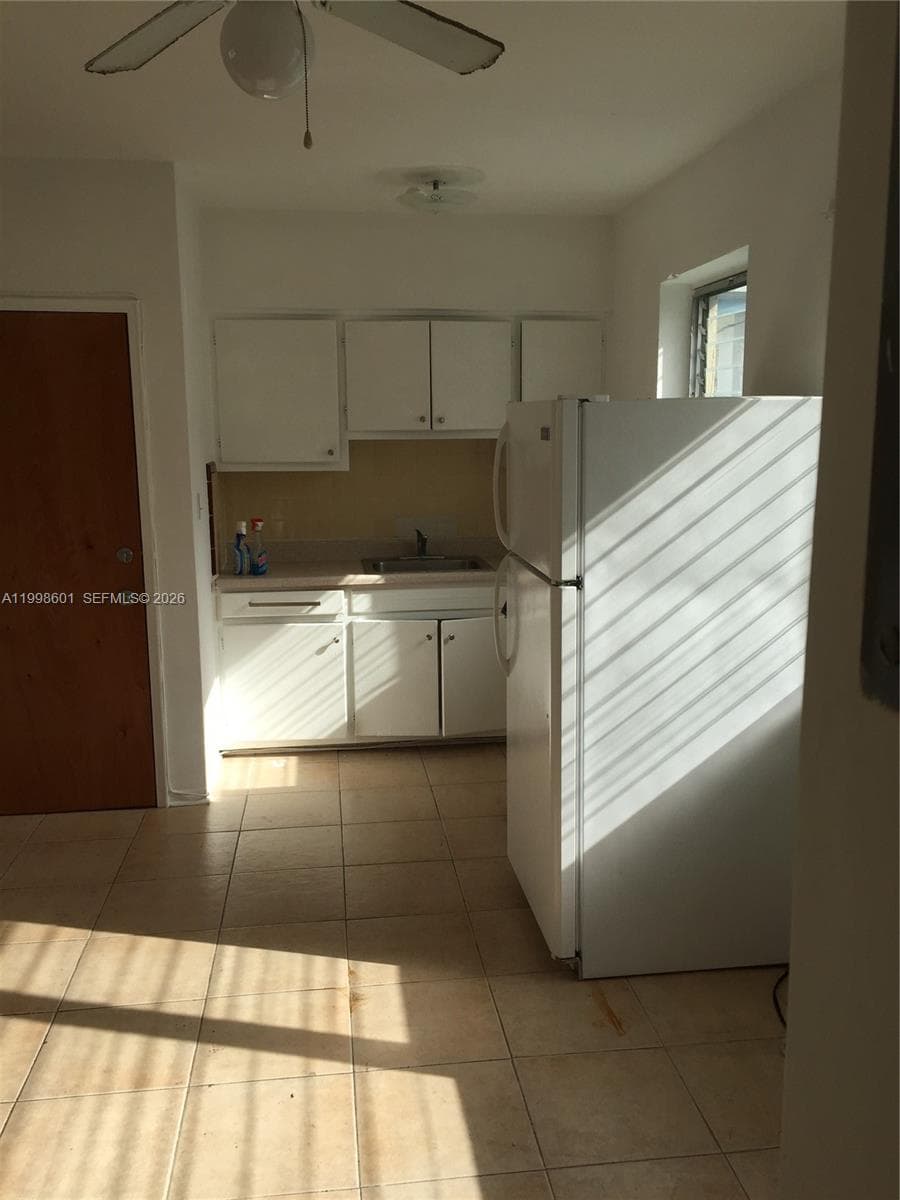 4740 Pine Tree Dr # 26, Miami Beach FL 33140 — 7