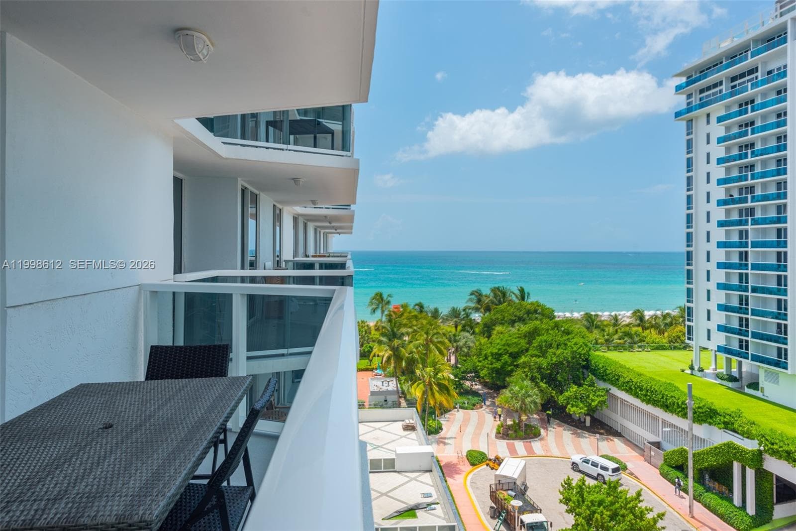 2401 Collins Ave # 1007, Miami Beach FL 33140 — 1