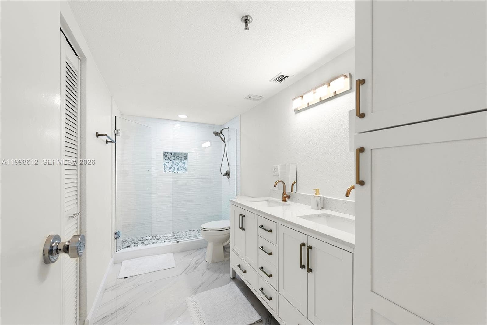 2401 Collins Ave # 1007, Miami Beach FL 33140 — 5