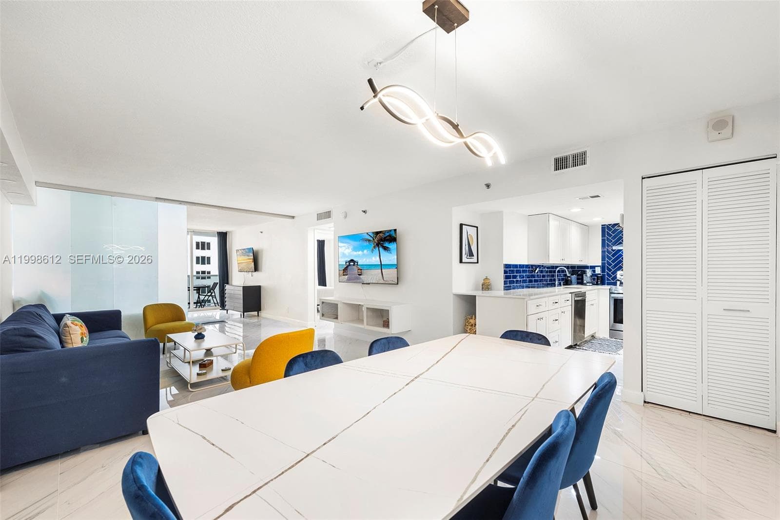 2401 Collins Ave # 1007, Miami Beach FL 33140 — 9