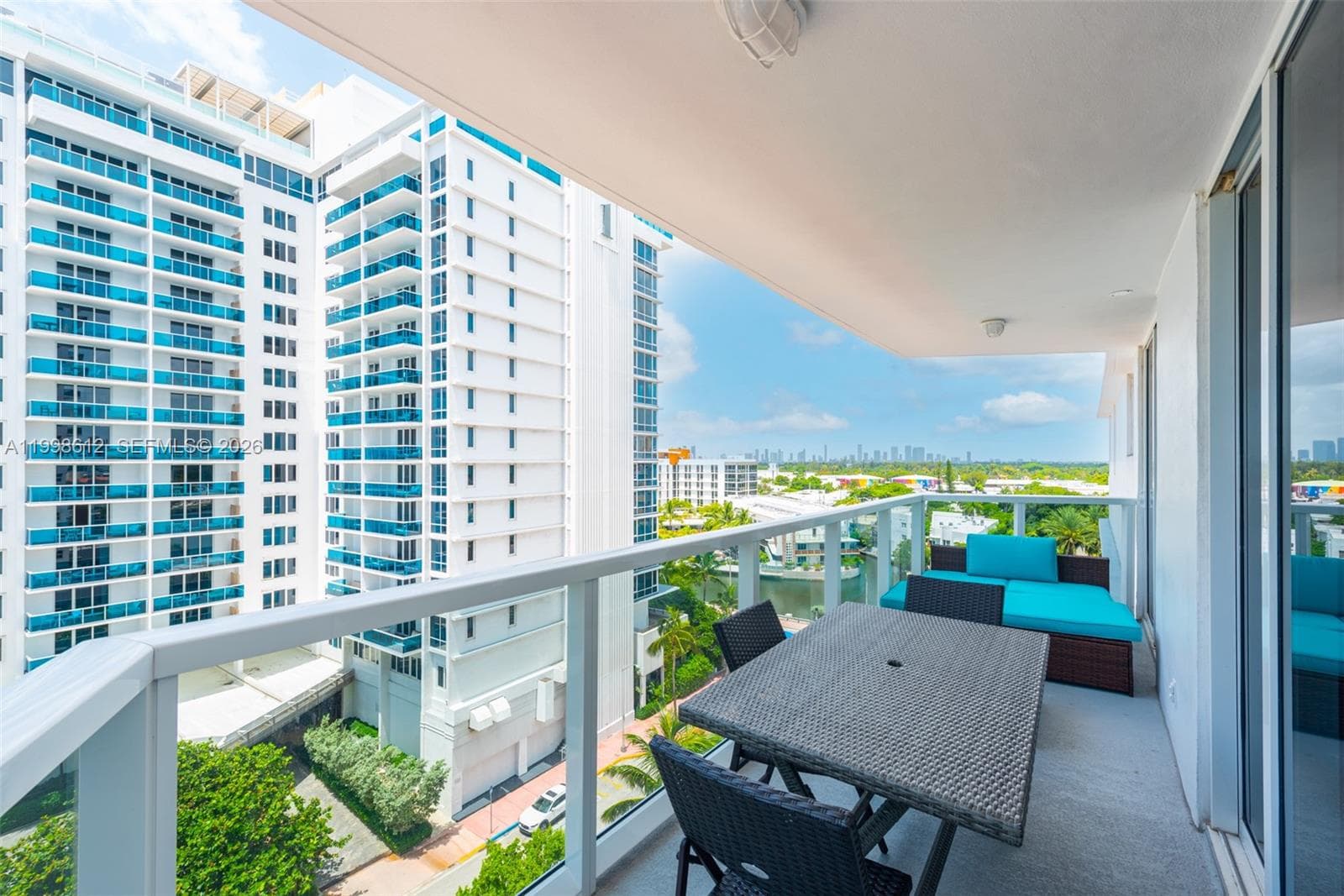 2401 Collins Ave # 1007, Miami Beach FL 33140 — 19