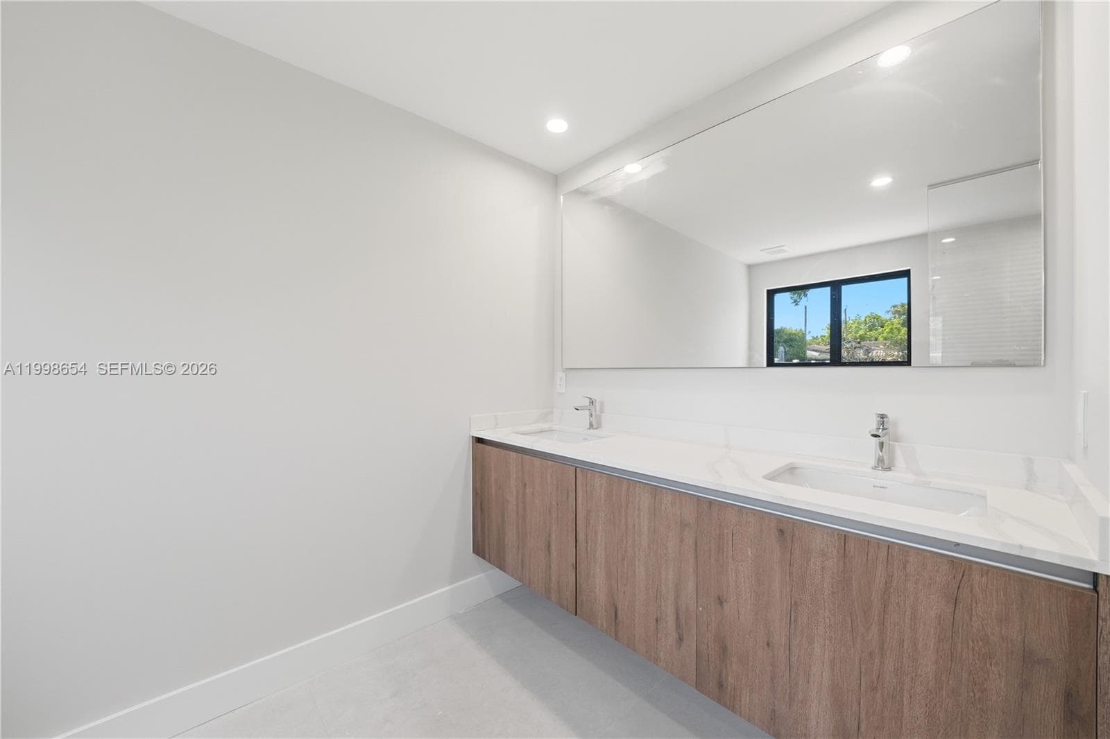 6332 SW 28th St, Miami FL 33155 — 23
