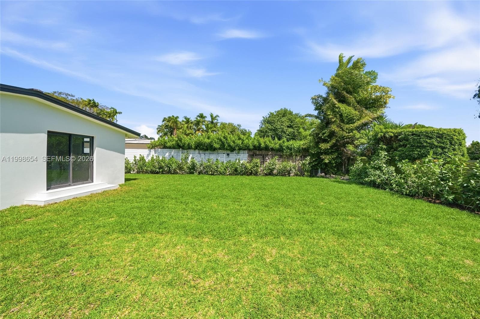 6332 SW 28th St, Miami FL 33155 — 2
