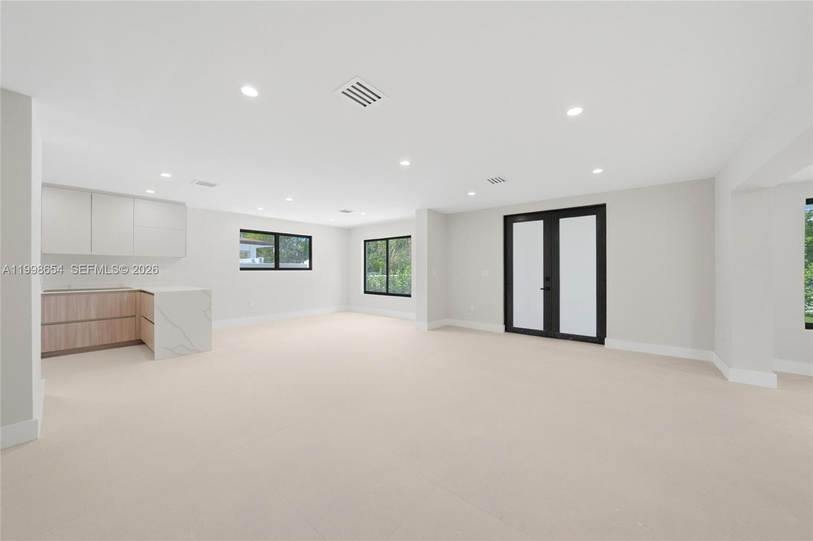 6332 SW 28th St, Miami FL 33155 — 6