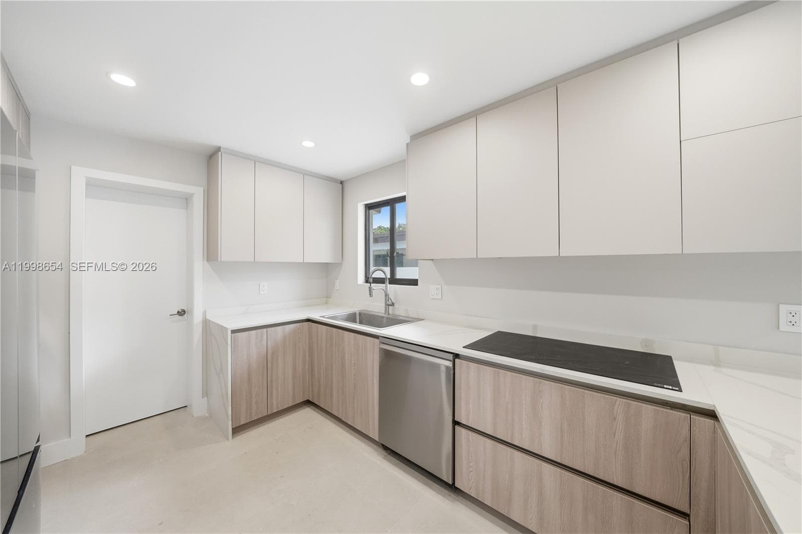 6332 SW 28th St, Miami FL 33155 — 7