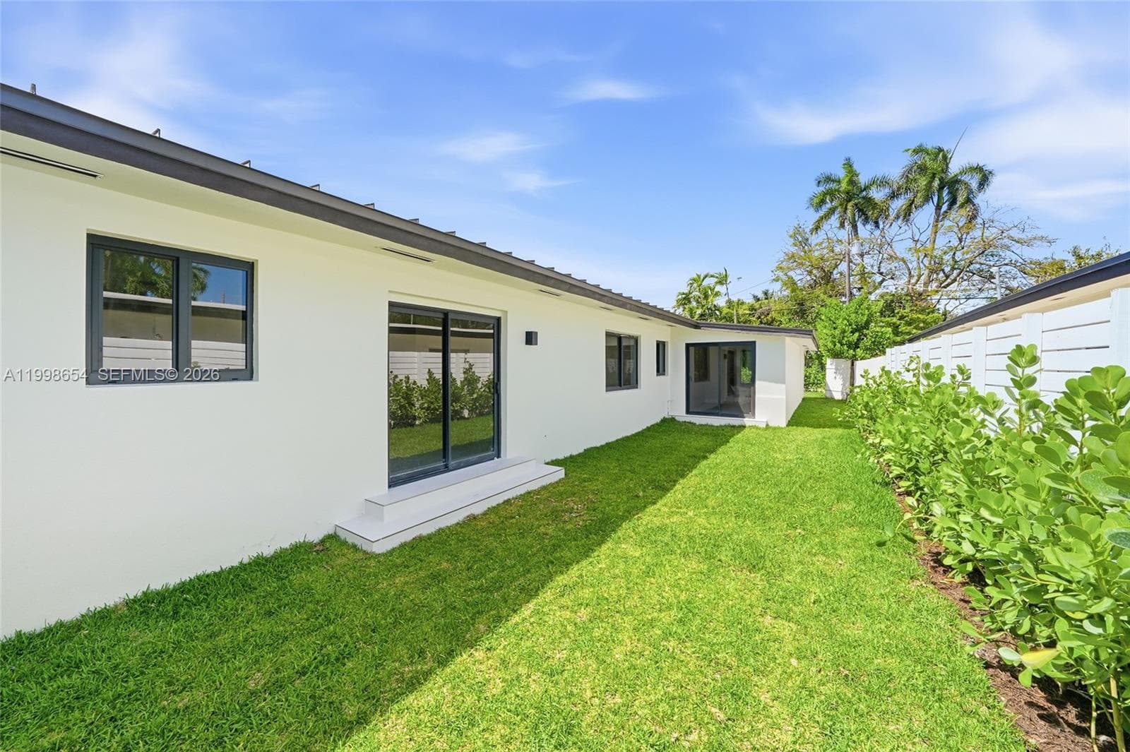 6332 SW 28th St, Miami FL 33155 — 32