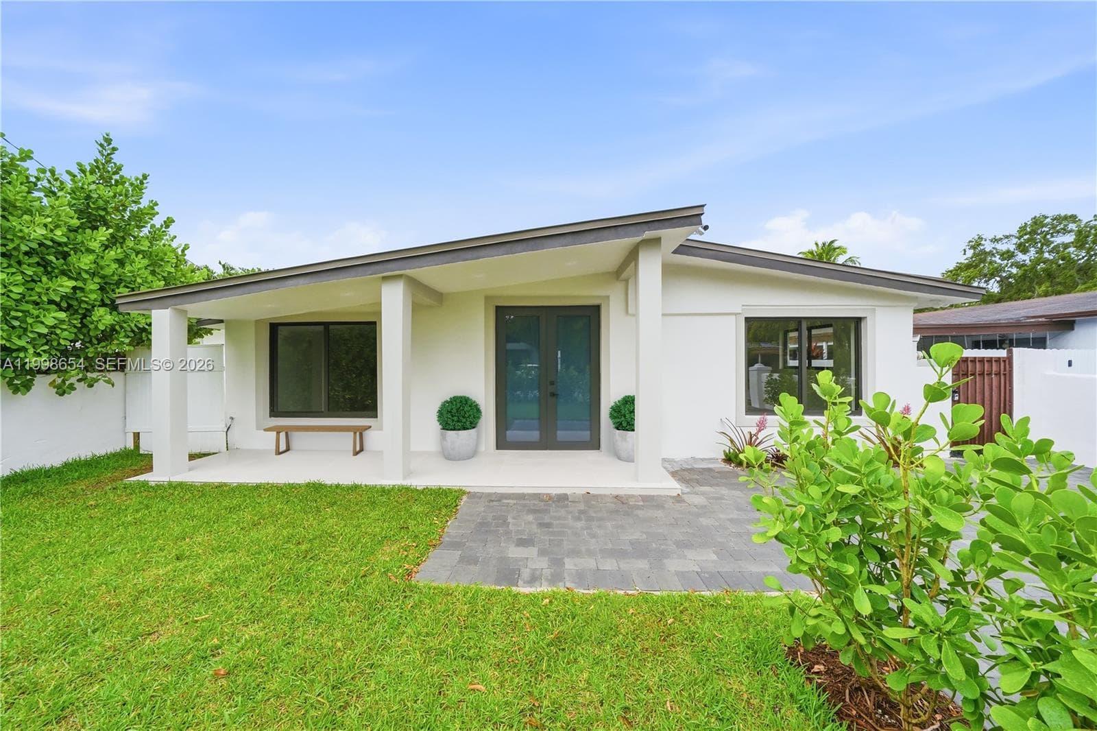 6332 SW 28th St, Miami FL 33155 — 1