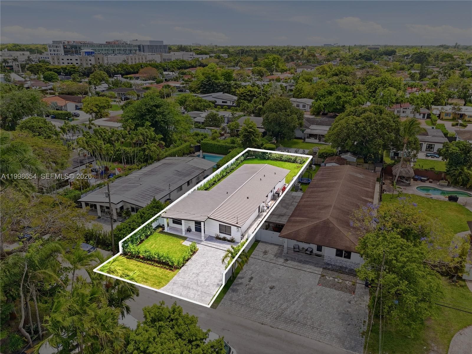 6332 SW 28th St, Miami FL 33155 — 37