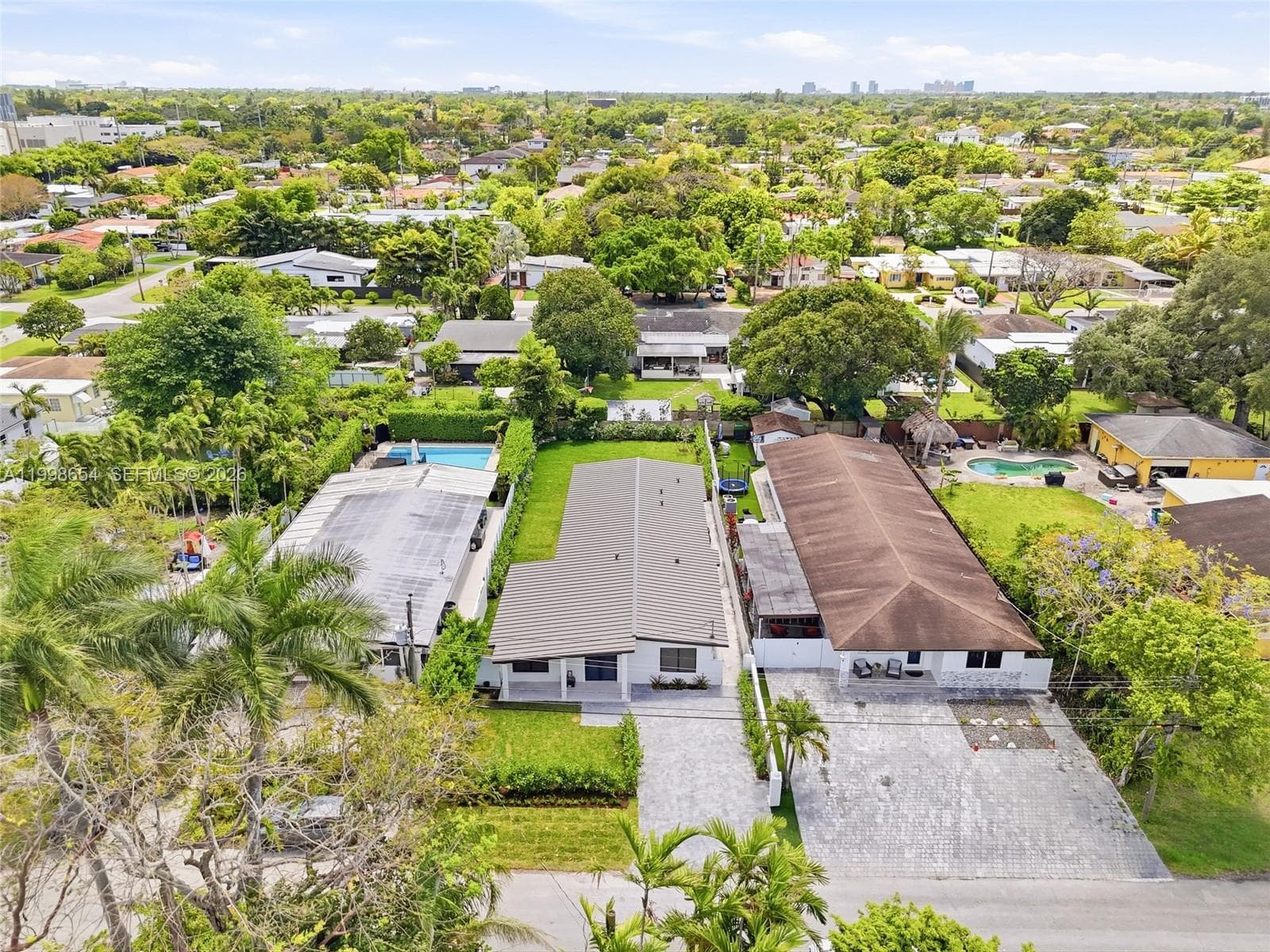 6332 SW 28th St, Miami FL 33155 — 39