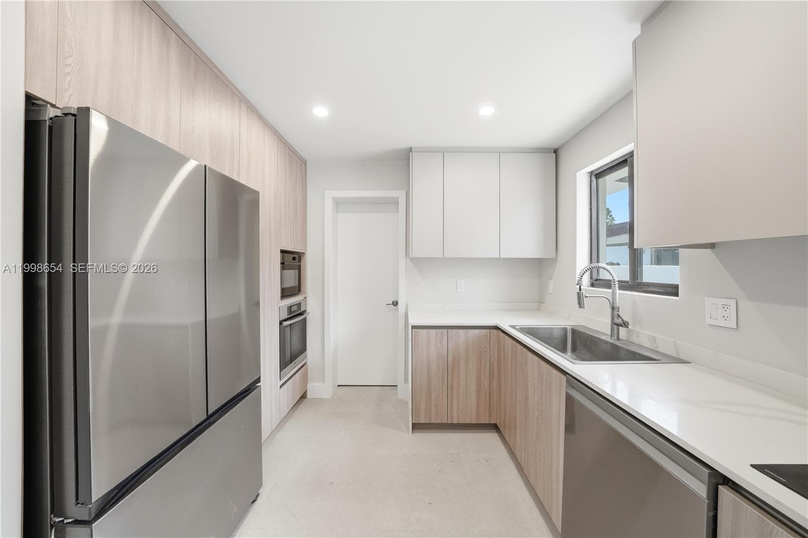 6332 SW 28th St, Miami FL 33155 — 8