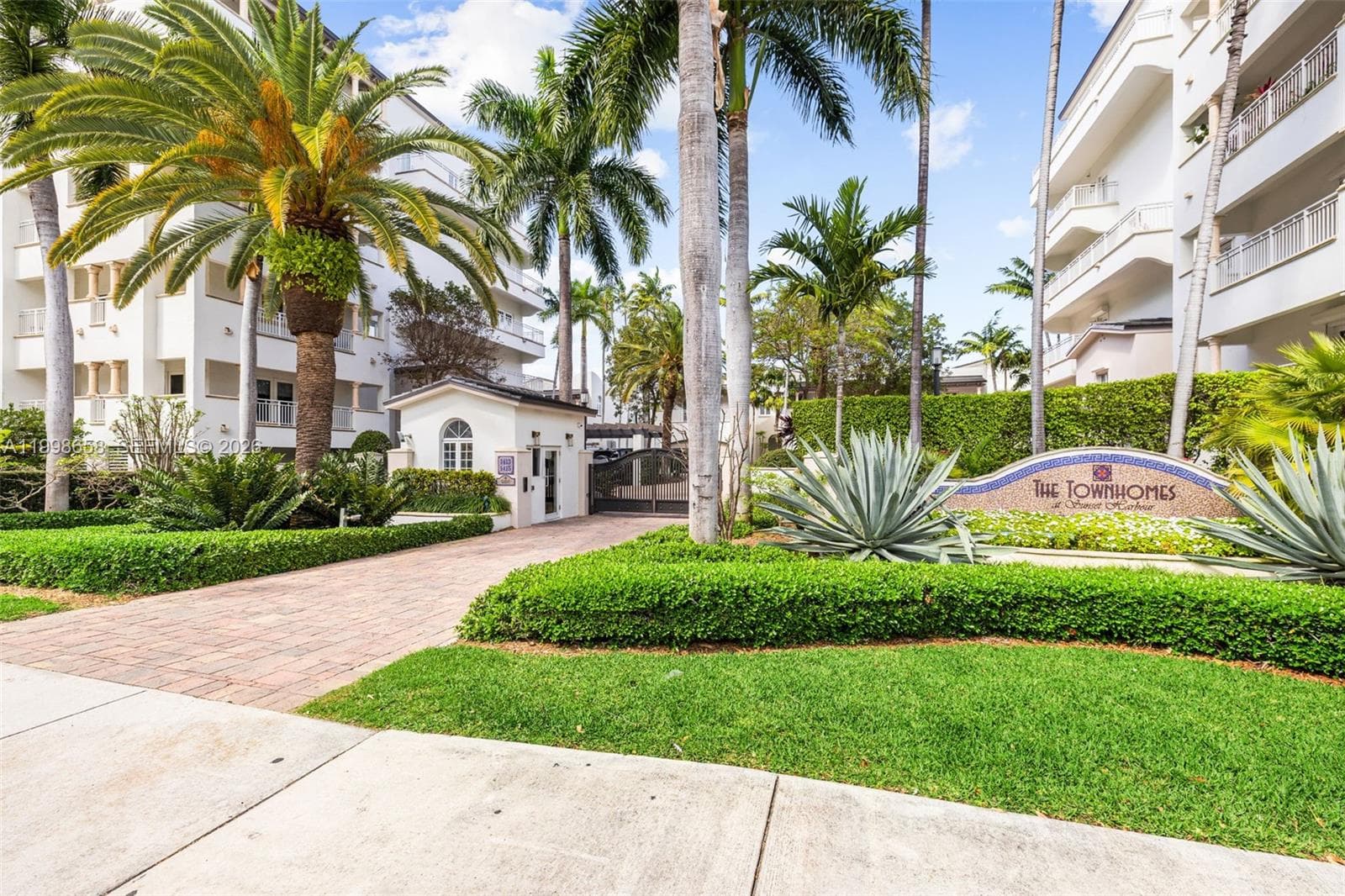 1415 Sunset Harbour Dr # 102, Miami Beach FL 33139 — 43