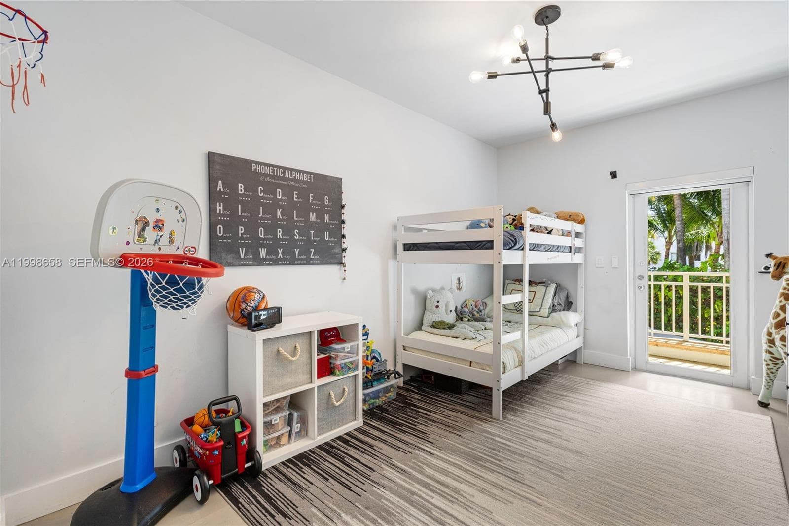 1415 Sunset Harbour Dr # 102, Miami Beach FL 33139 — 32