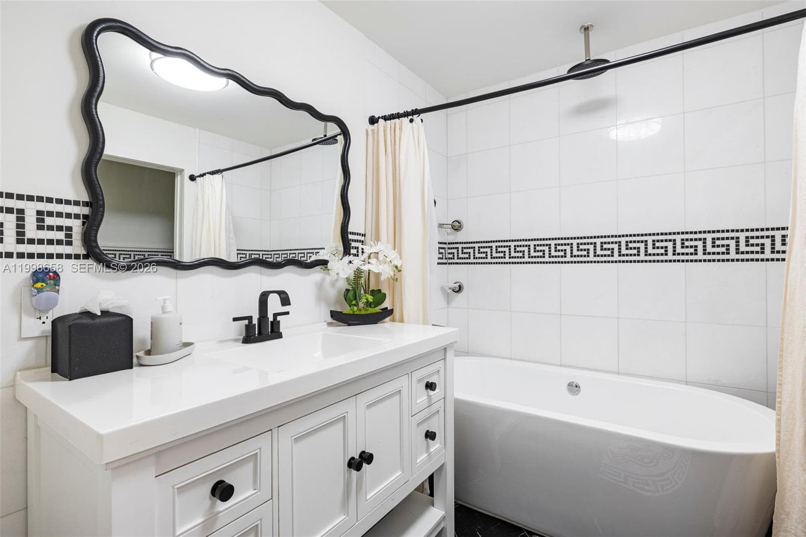 1415 Sunset Harbour Dr # 102, Miami Beach FL 33139 — 34