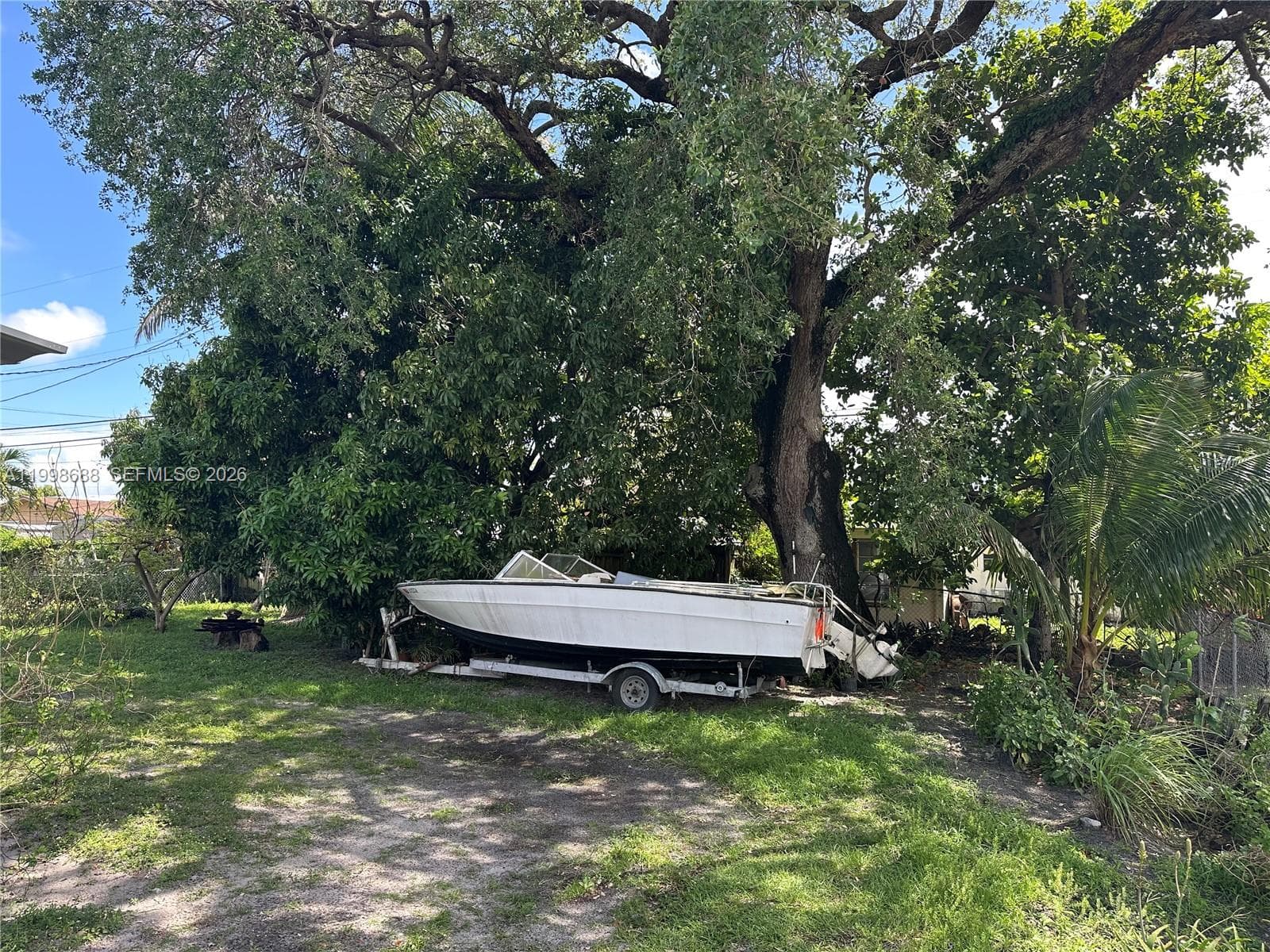 900 NW 75th St, Miami FL 33150 — 16