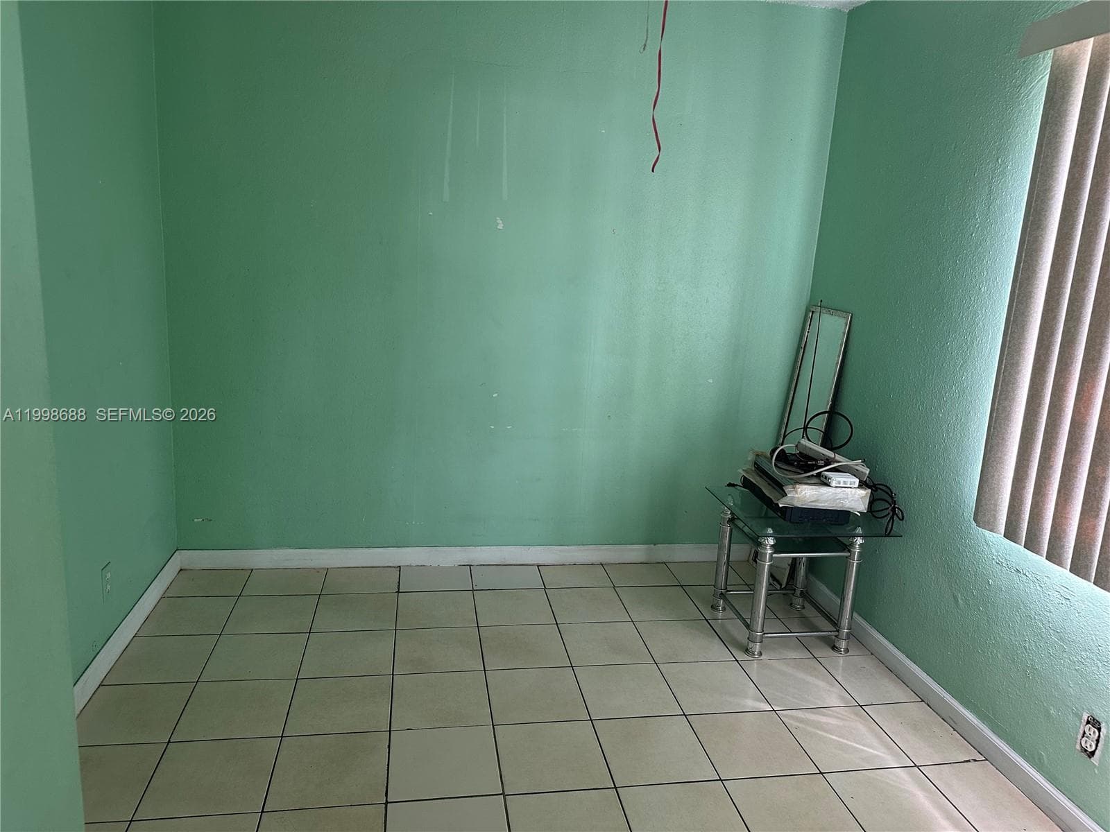 900 NW 75th St, Miami FL 33150 — 4