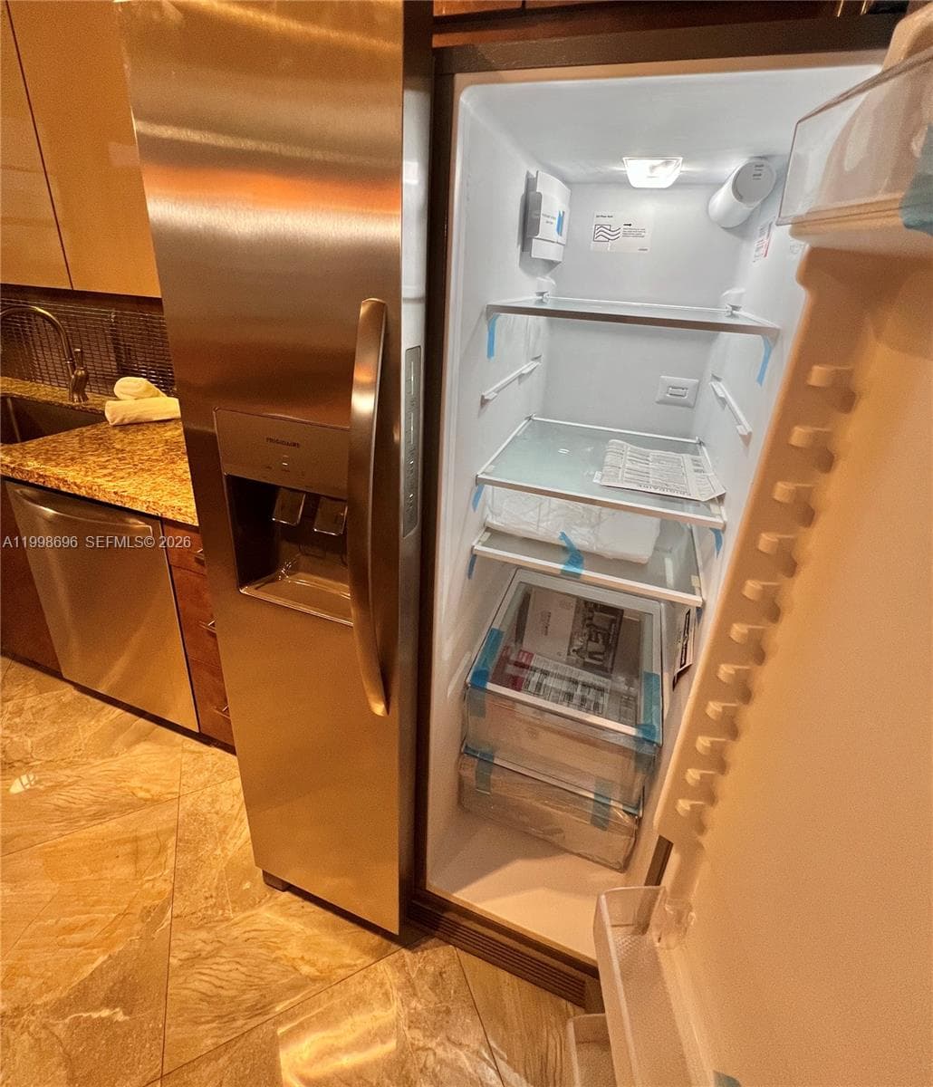 18041 Biscayne Blvd # 1104, Aventura FL 33160 — 12