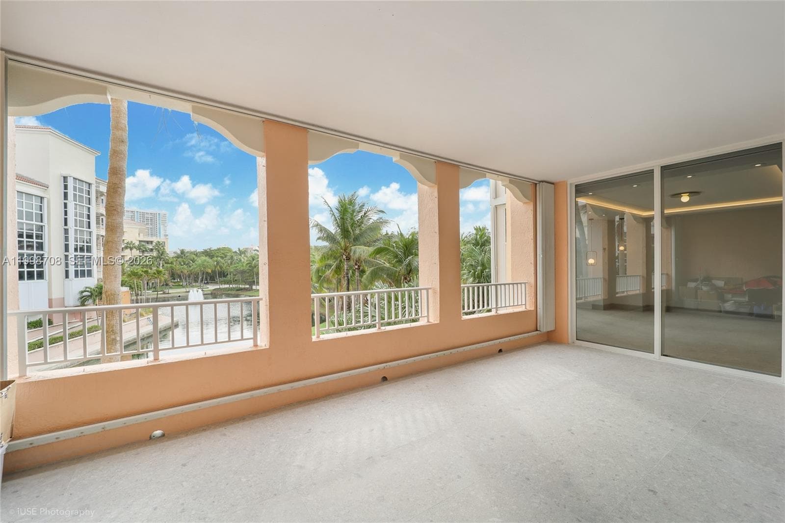 Lake Villa Two Condo, Key Biscayne, FL — 32
