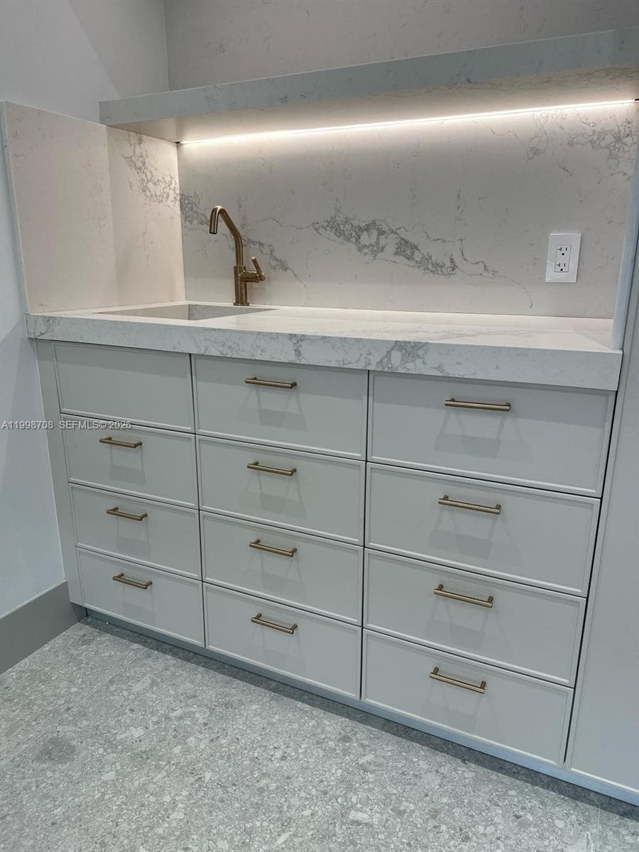 Lake Villa Two Condo, Key Biscayne, FL — 11