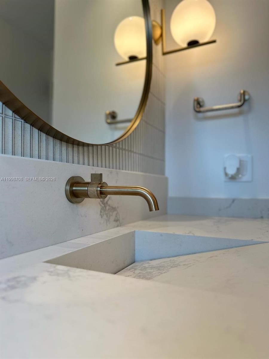Lake Villa Two Condo, Key Biscayne, FL — 21
