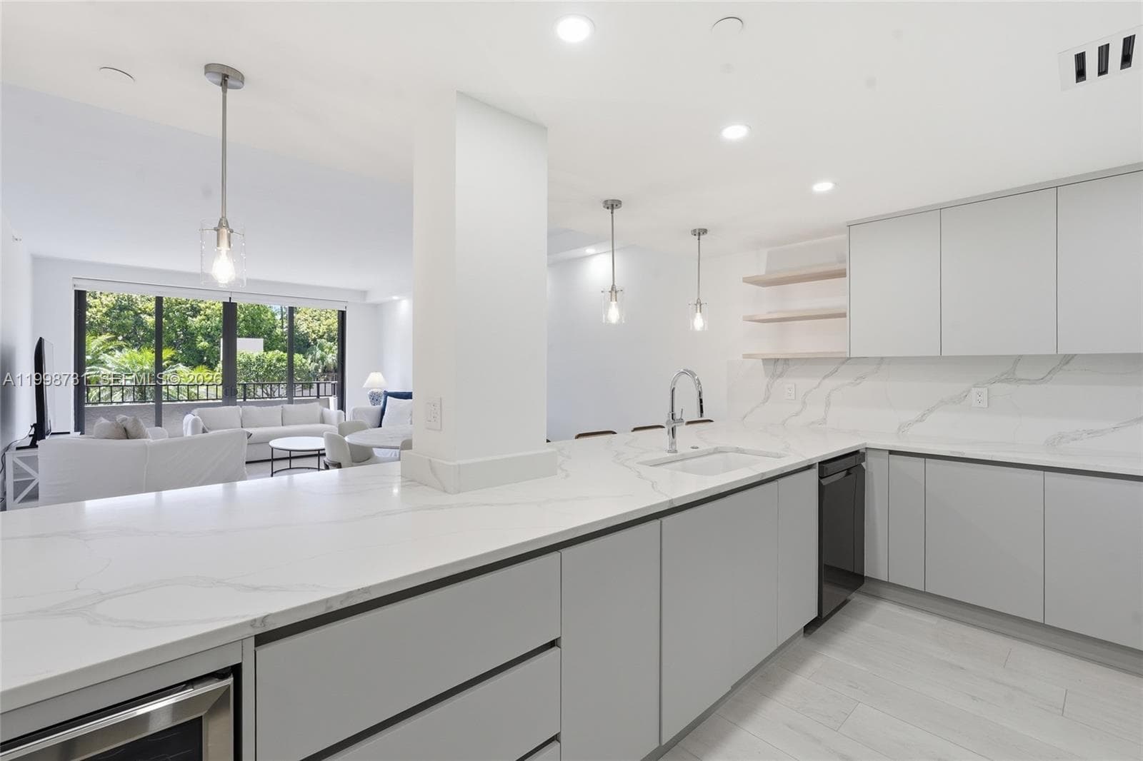 251 Crandon Blvd # 202, Key Biscayne FL 33149 — 3