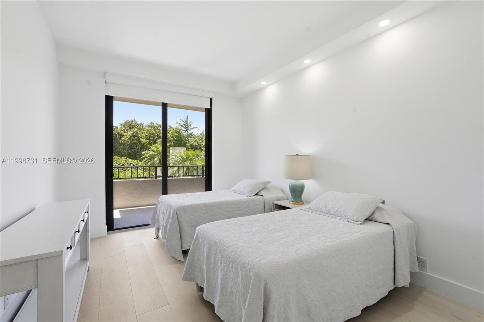 251 Crandon Blvd # 202, Key Biscayne FL 33149 — 21