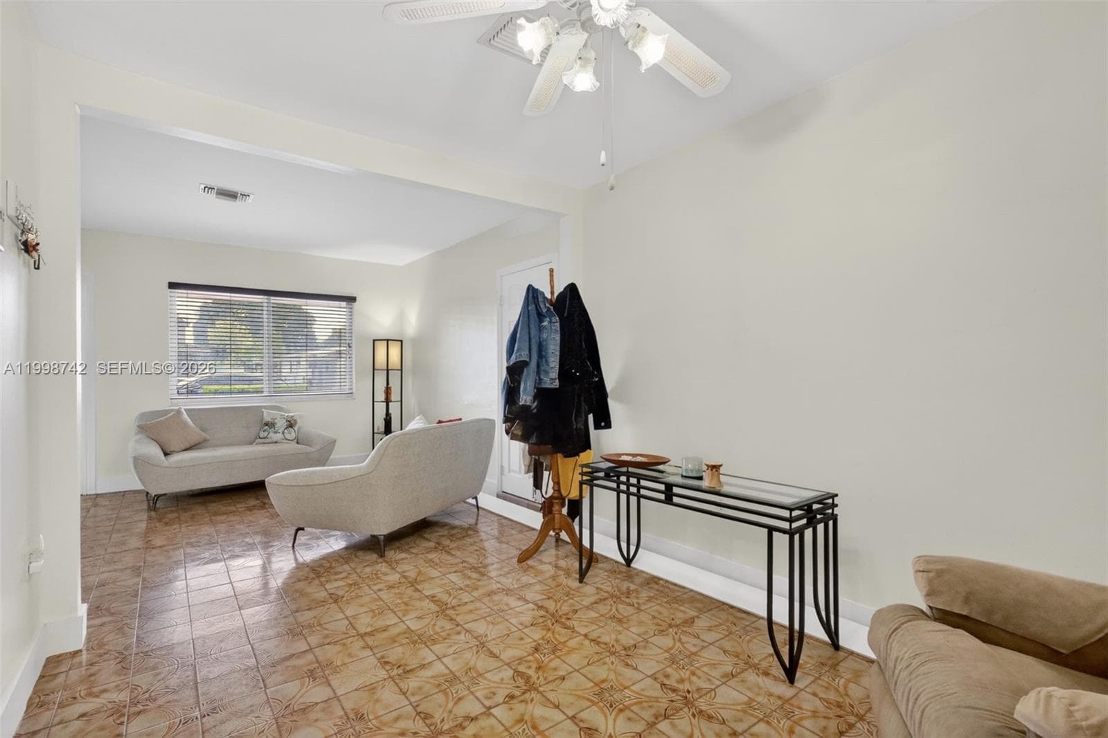 733 W 33rd St, Hialeah FL 33012 — 7
