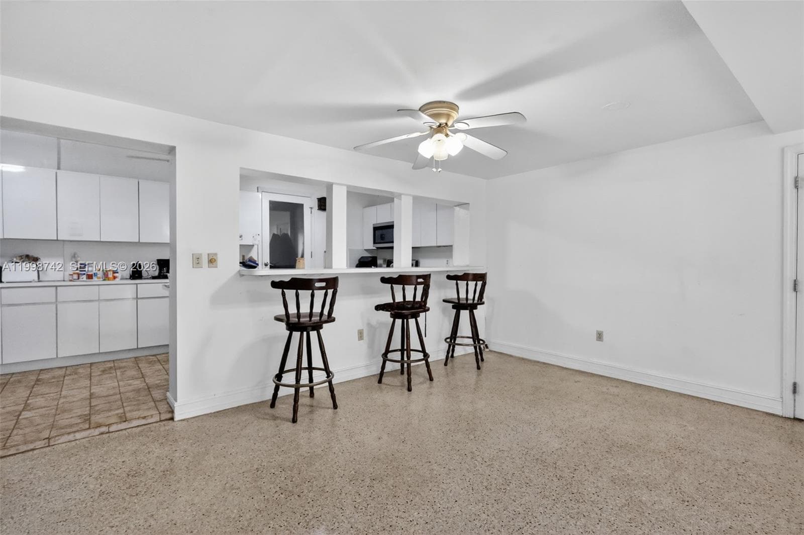 733 W 33rd St, Hialeah FL 33012 — 24