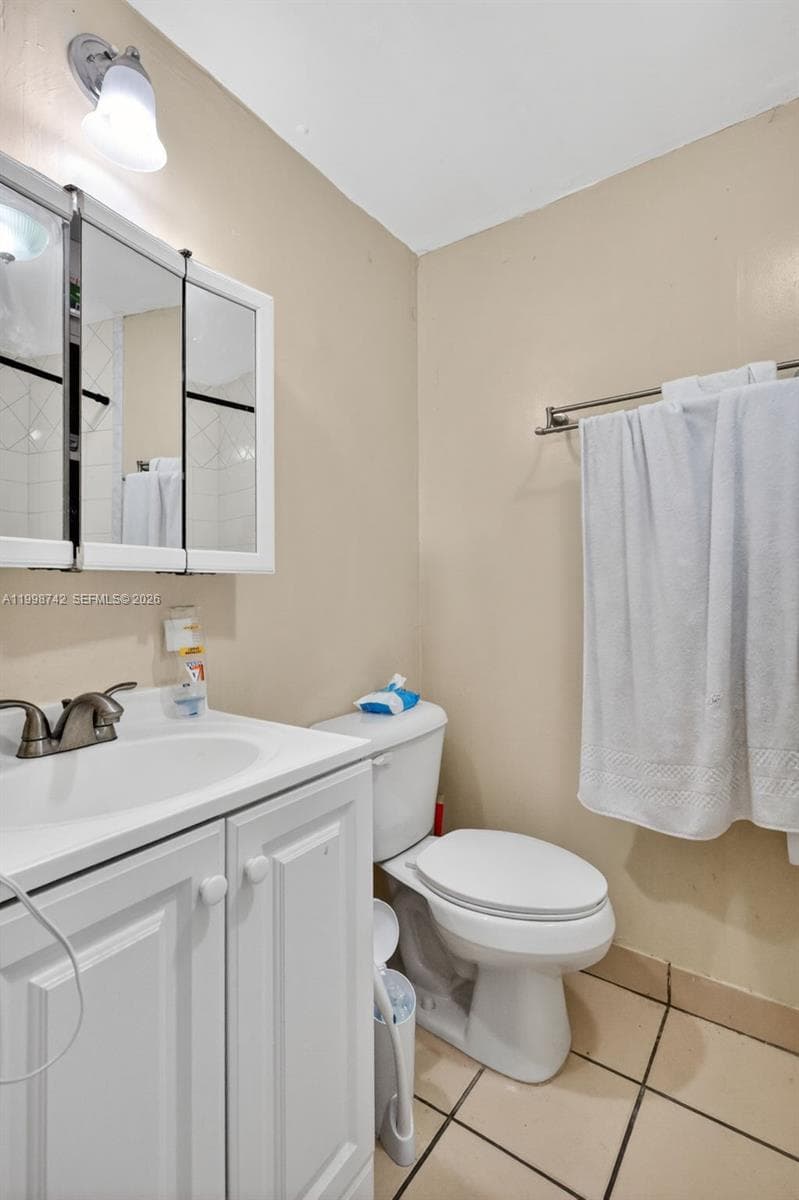 733 W 33rd St, Hialeah FL 33012 — 30