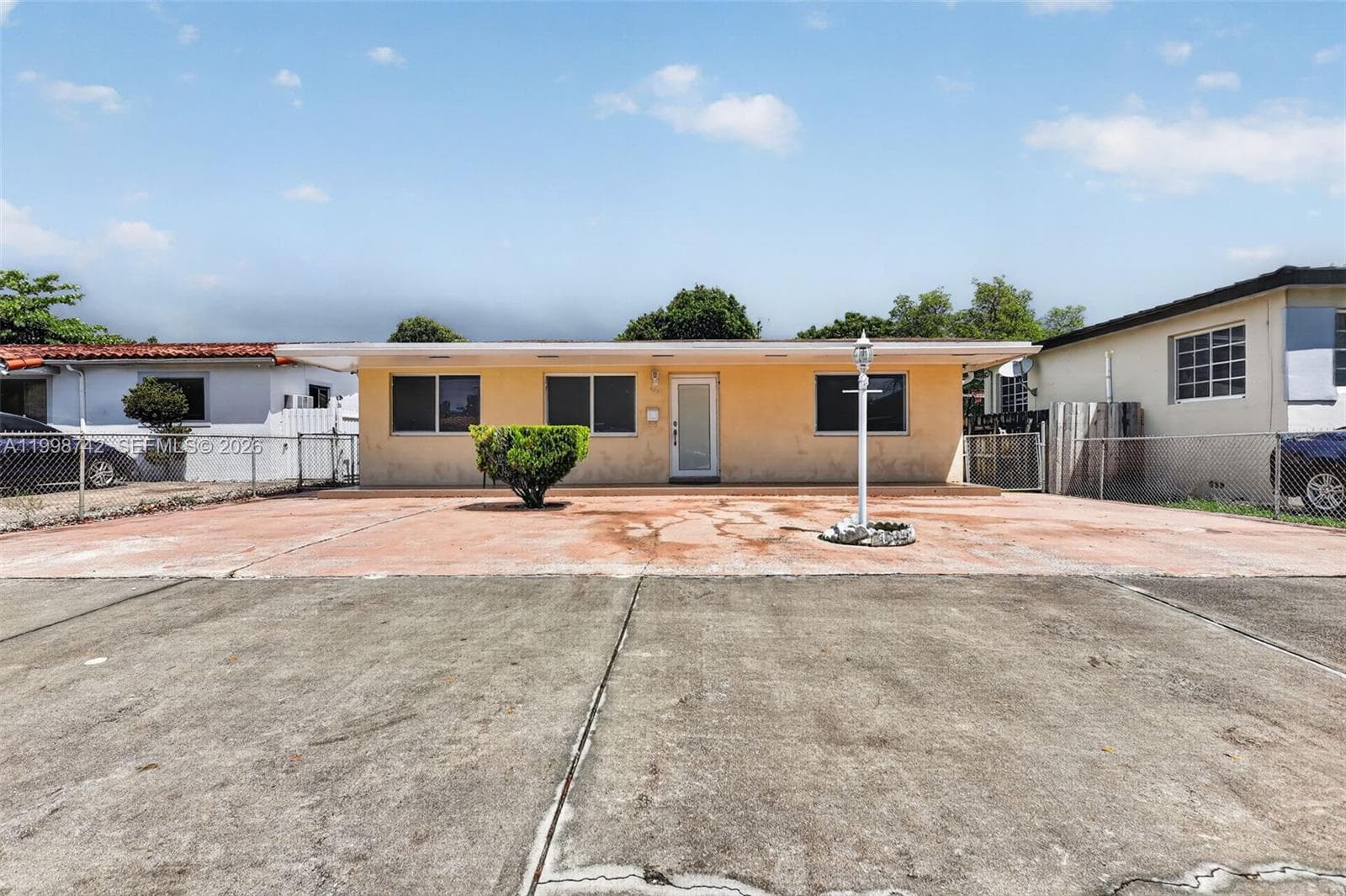 733 W 33rd St, Hialeah FL 33012 — 39