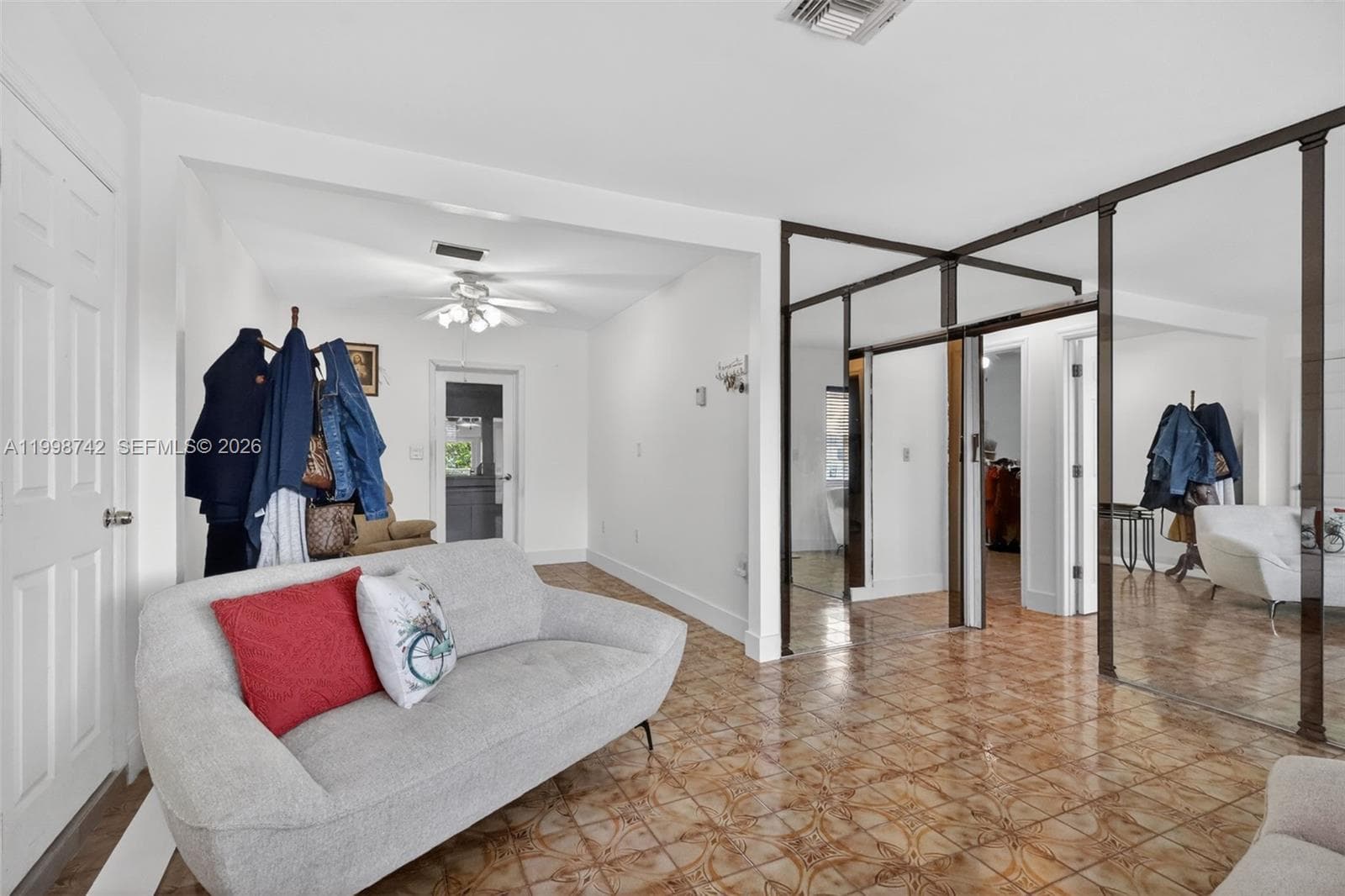 733 W 33rd St, Hialeah FL 33012 — 4