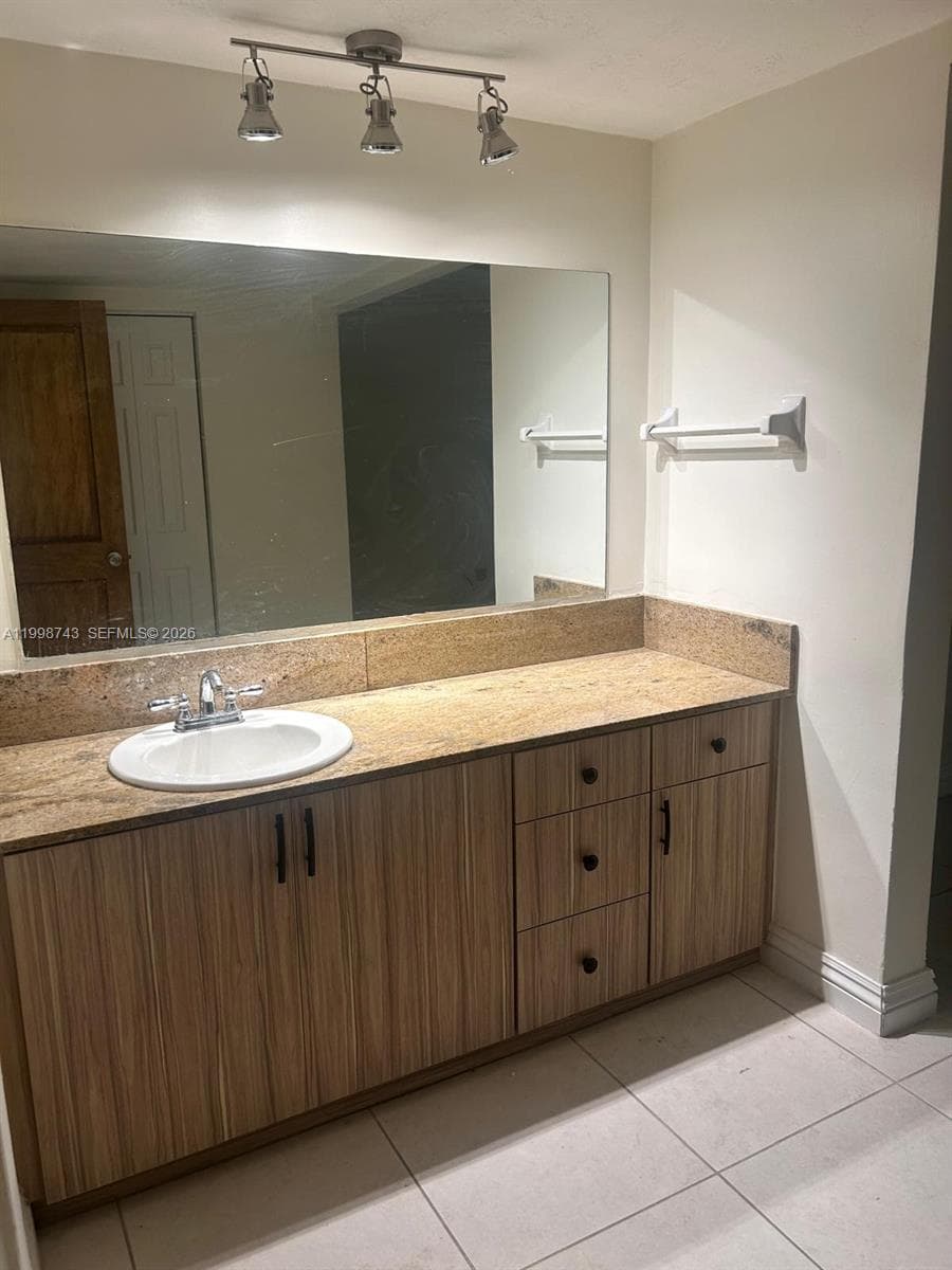 1205 Mariposa Ave # 219, Coral Gables FL 33146 — 6
