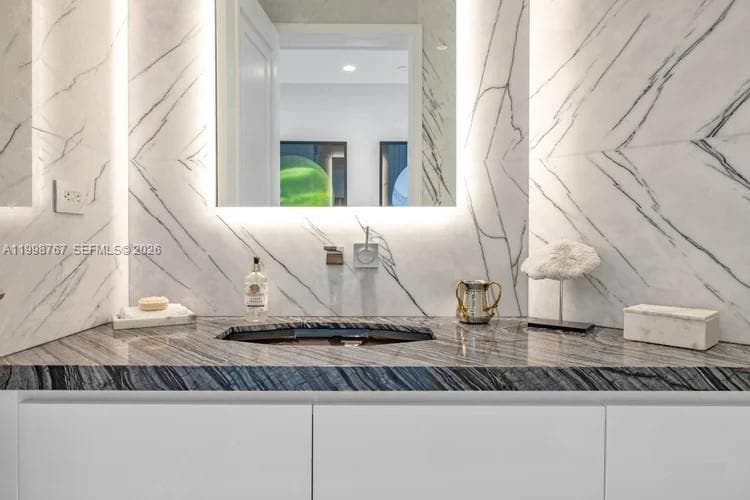 17901 Collins Ave # 2604, Sunny Isles Beach FL 33160 — 24