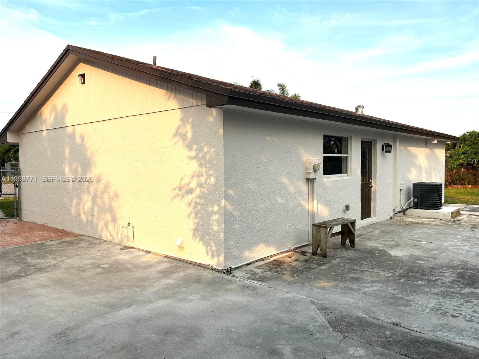 1666 SW 3rd Ct, Homestead FL 33030 — 17
