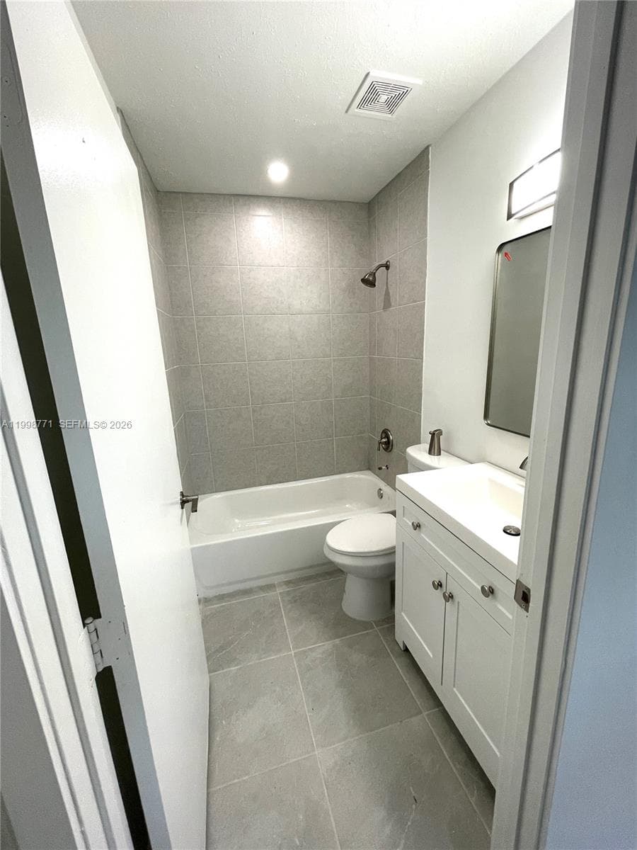 1666 SW 3rd Ct, Homestead FL 33030 — 33