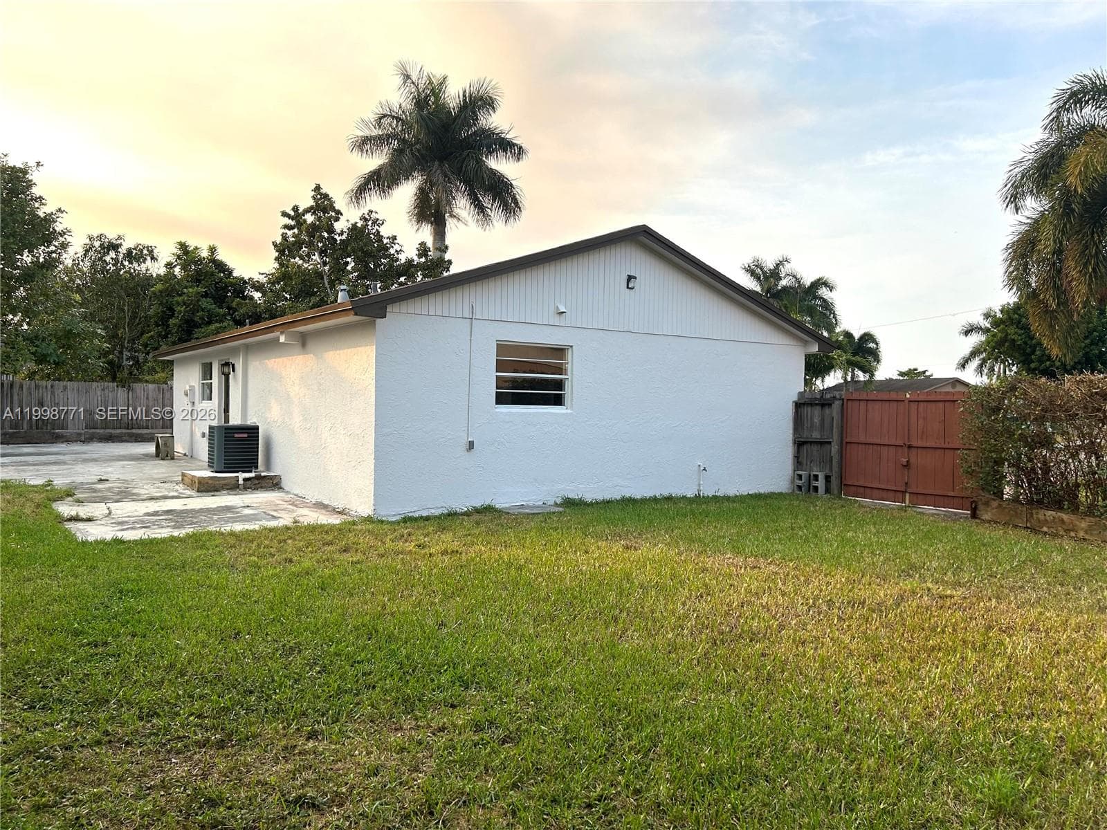 1666 SW 3rd Ct, Homestead FL 33030 — 15