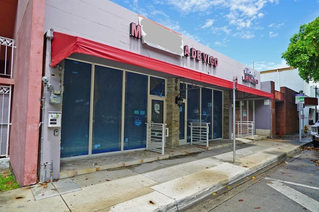 1365 SW 22nd Street, Miami FL 33145 — 66