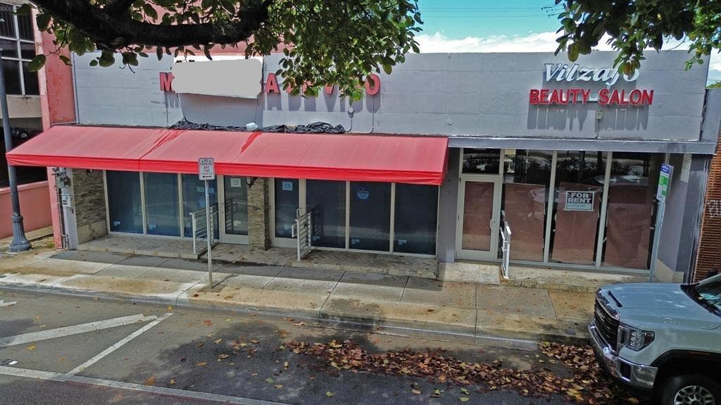 1365 SW 22nd Street, Miami FL 33145 — 4