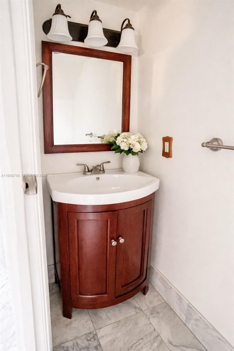 1283 W 51st Place # 12, Hialeah FL 33012 — 15