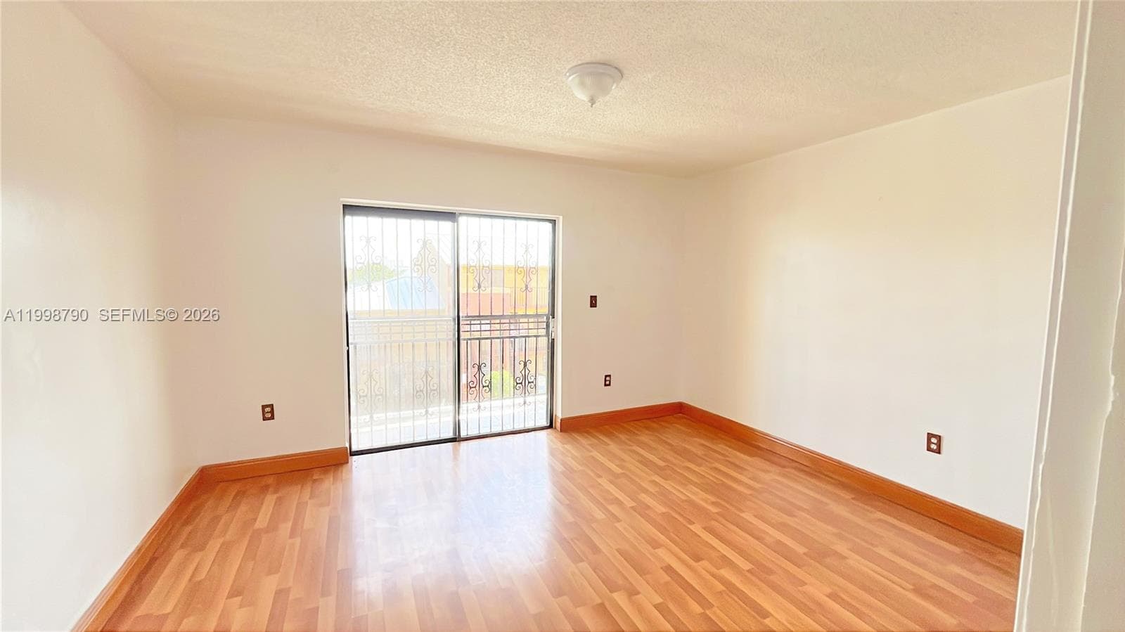 1283 W 51st Place # 12, Hialeah FL 33012 — 35