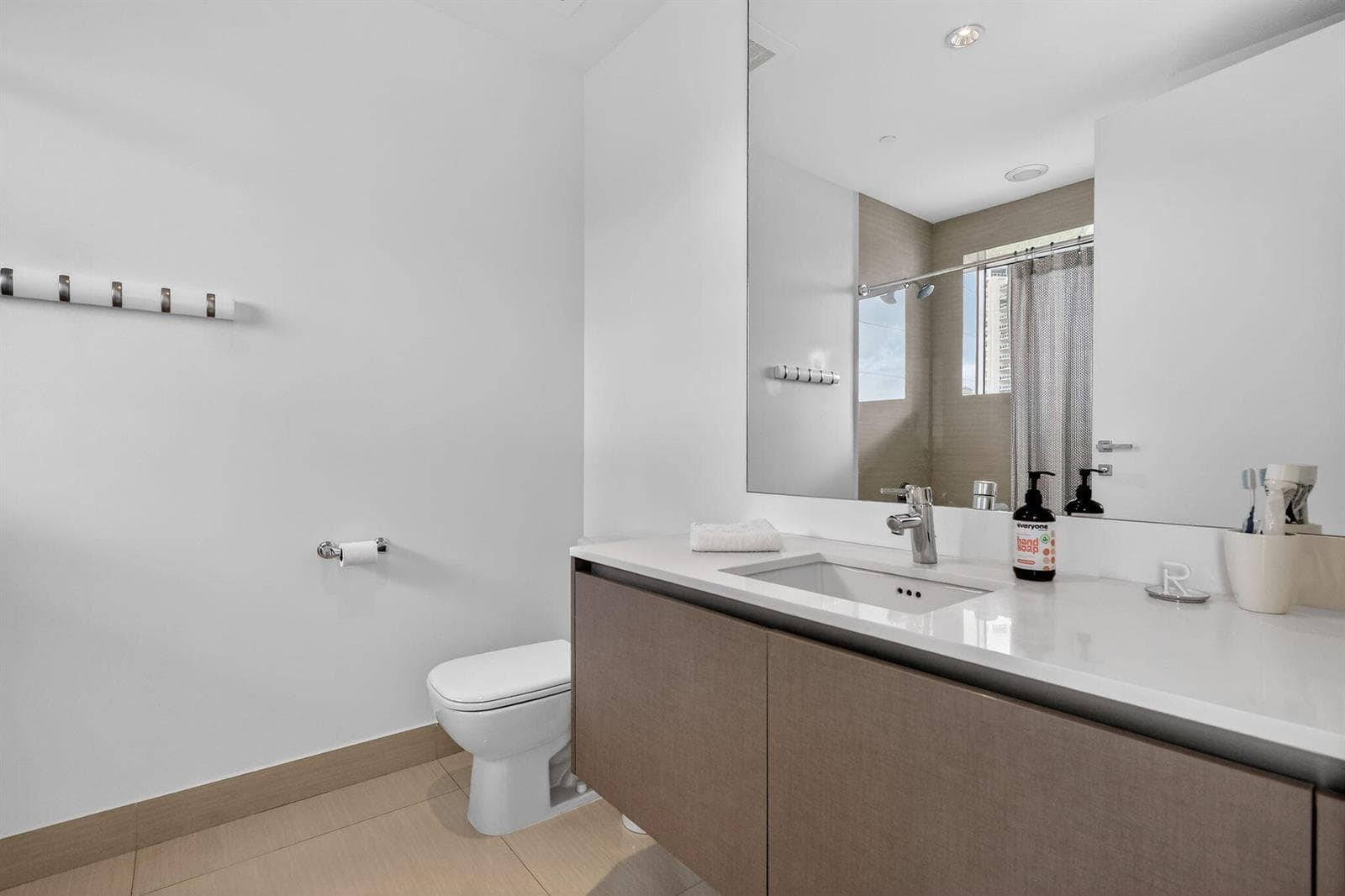 3250 NE 188th Street # 706, Aventura FL 33180 — 27