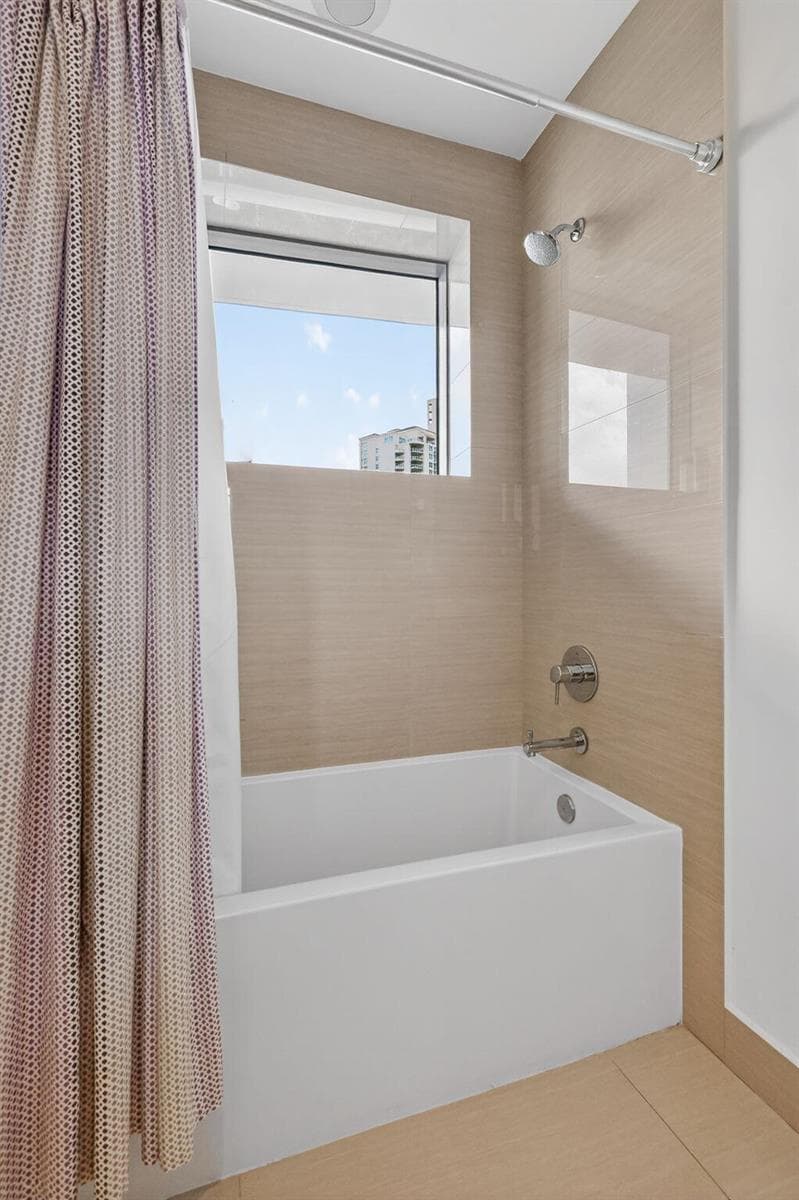 3250 NE 188th Street # 706, Aventura FL 33180 — 28