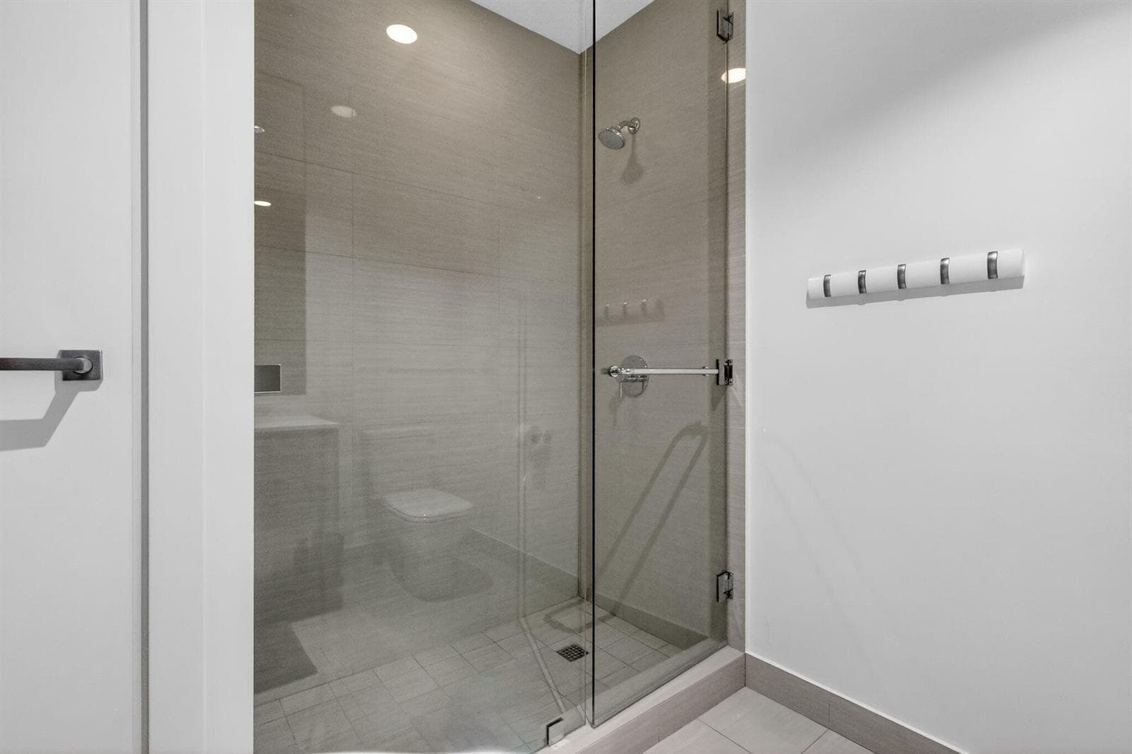 3250 NE 188th Street # 706, Aventura FL 33180 — 25
