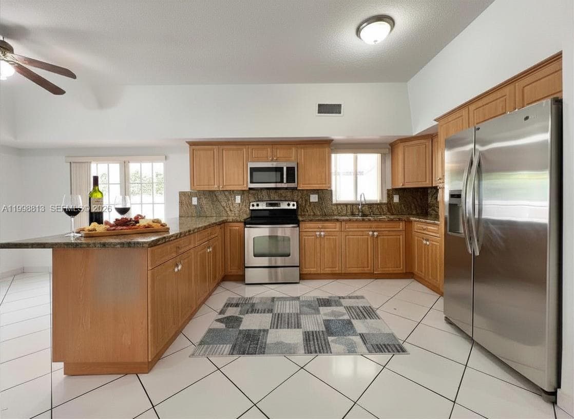 10140 SW 26th Ter, Miami FL 33165 — 5